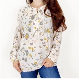 ROSE & OLIVE Pastel Blush Pink Floral Blouse Med